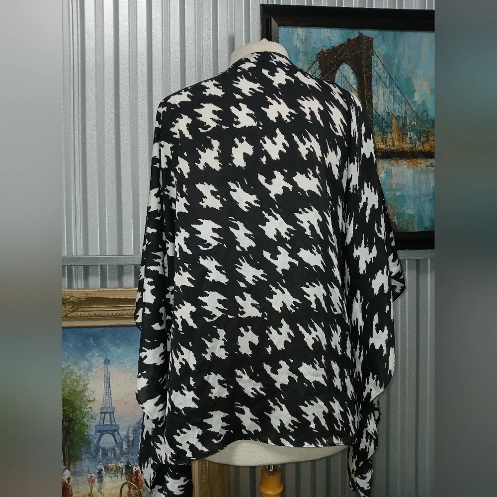 Black and White Houndstooth Kimono